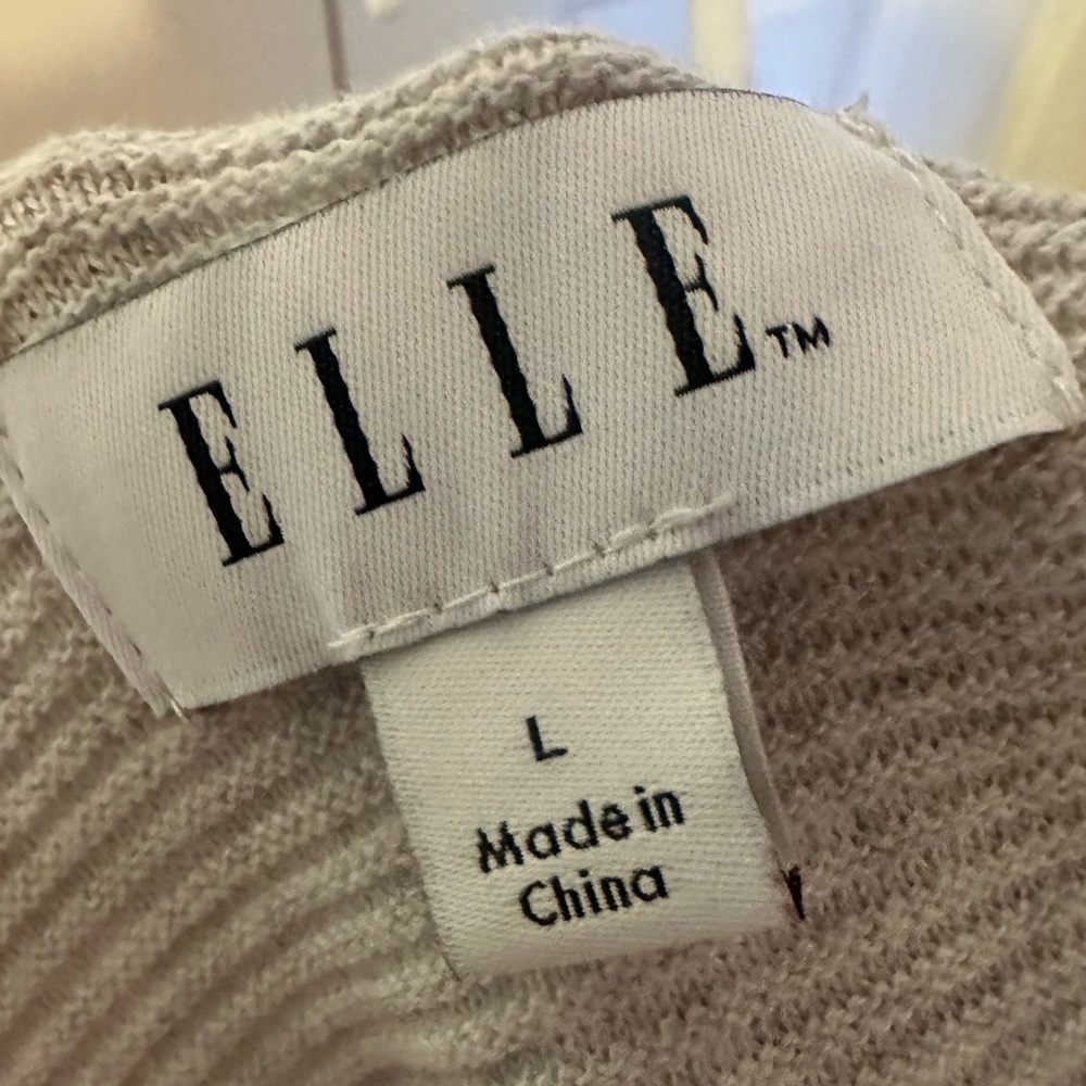 Light gray sweater - Picture 3 of 3